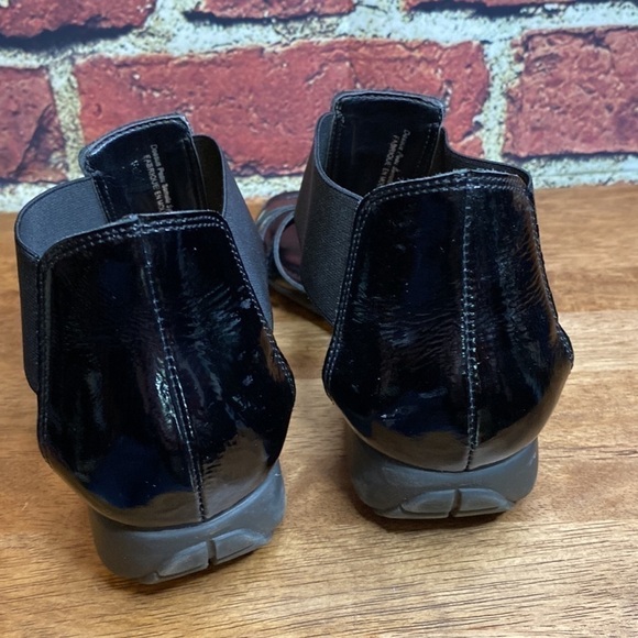 The Flexx Band Together Black Gladiator Strap Patent Leather Sandals Sz 7.5 - Picture 10 of 17